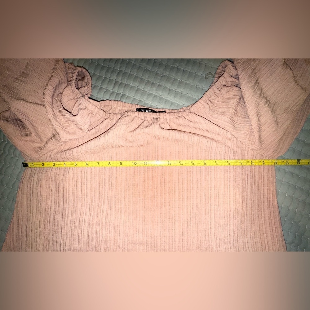 Cure Off-Shoulder puffy sleeve Blouse in Blush Pink-tan. Size Medium. EUC. - Picture 2 of 9